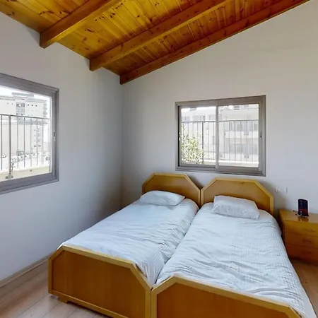 Cozy Wood Apartment With Great View To Nazareth Exterior photo